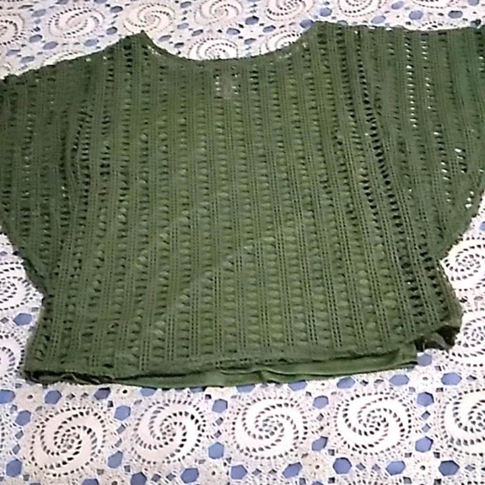 🐞NAIF Batwing Top - Picture 5 of 5